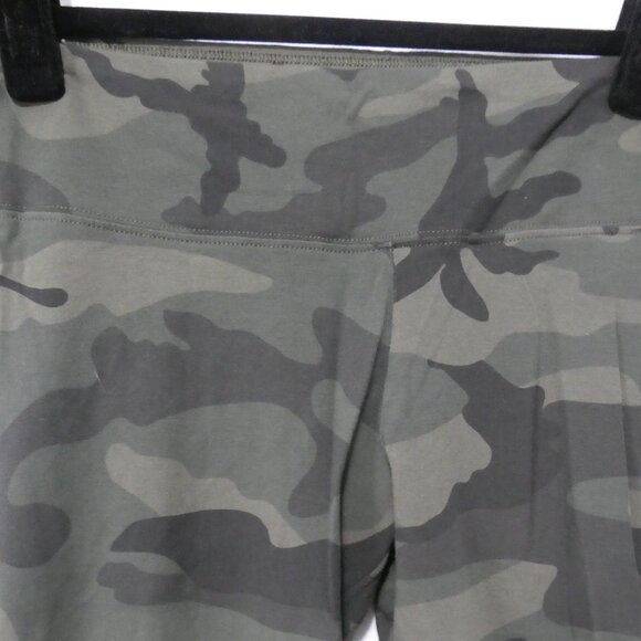 TNA | small | Camouflage Patterned Stylish Leggings | NWOT - Picture 4 of 16